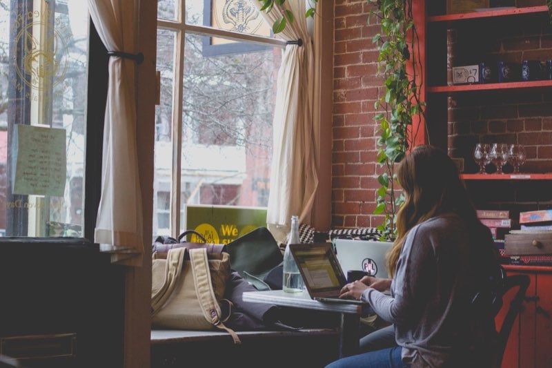 Adopter et organiser le modèle de travail hybride