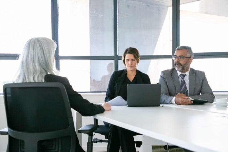 How to poaching an employee, what are the rules to respect?